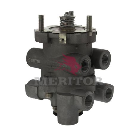 R955800629N photo front 122332