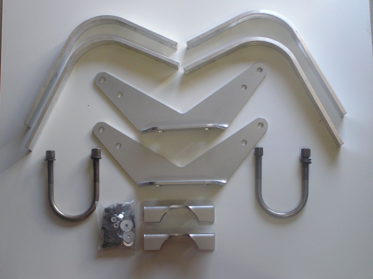 Lift Axle Bracket Pics 002.jpg