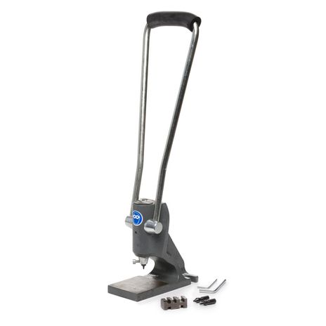 Image-24548-si-3qtr-L-Blount-500Wx500H