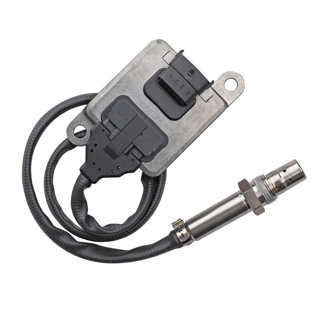 ANX007-Skyline-Emissions-Aftermarket-Nitrogen-Oxide-NOx-Sensor-for-Cummins-and-Paccar-Engines-rotate-01